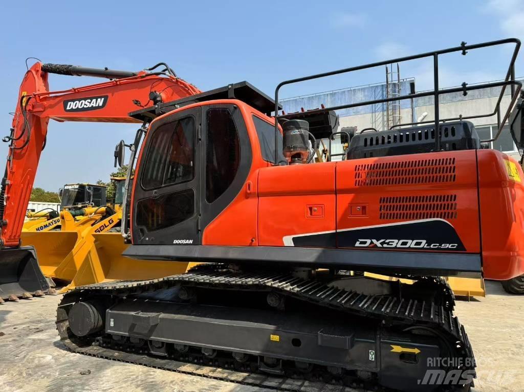 Doosan DX 300 LC-9C Paletli ekskavatörler