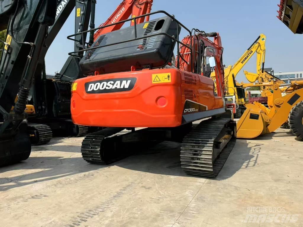 Doosan DX 300 LC-9C Paletli ekskavatörler
