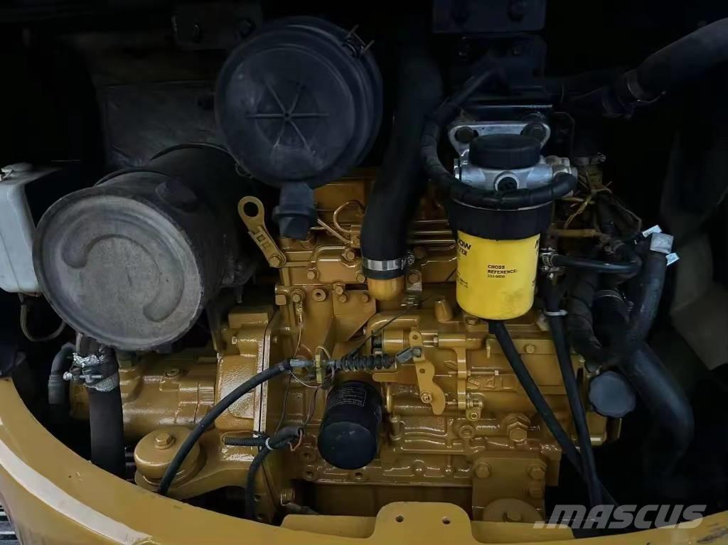 CAT 304 CR Mini ekskavatörler, 7 tona dek