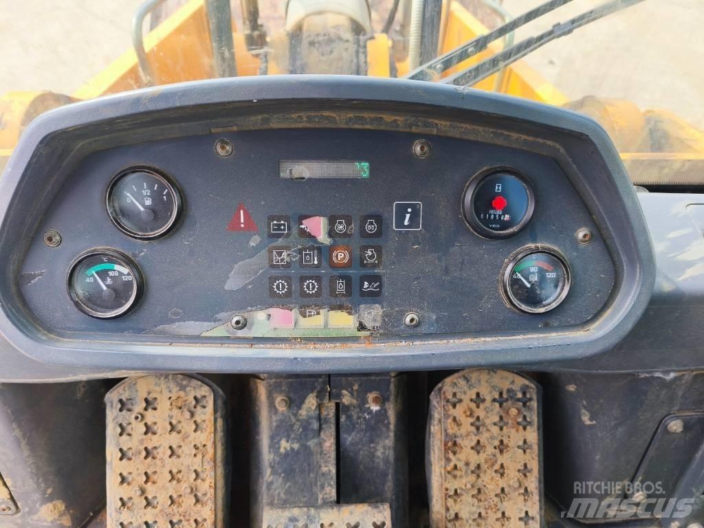 Liebherr LR 634 Paletli yükleyiciler
