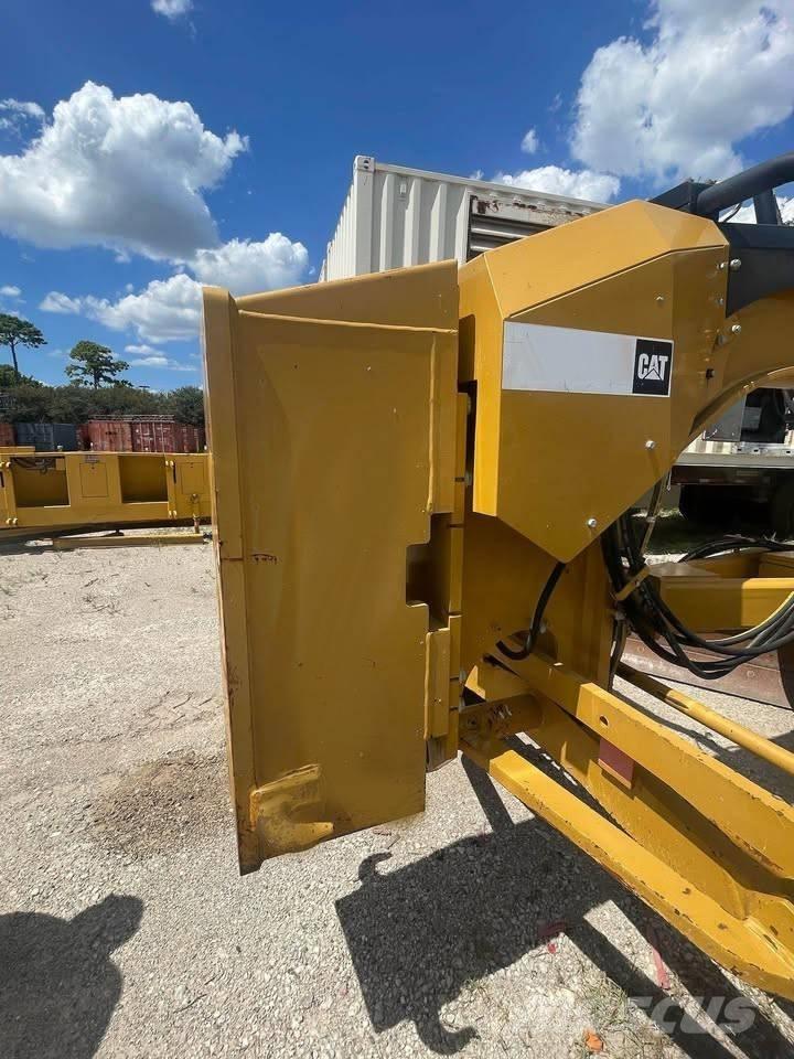 CAT 140 M 2 Greyderler