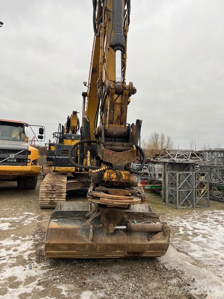 CAT 324 EL Paletli ekskavatörler