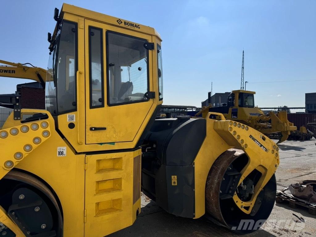 Bomag BW 202 AD-4 Çift tamburlu silindirler