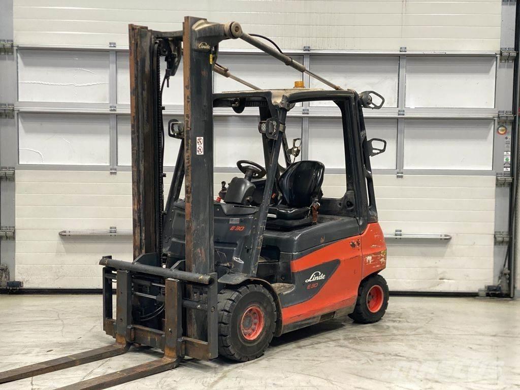 Linde E30-01 Elektrikli forkliftler