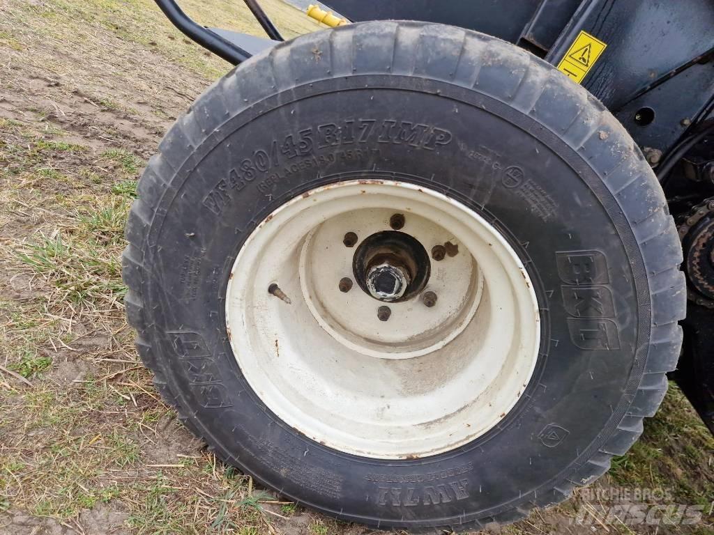 New Holland BR 750 Rulo balya makinalari