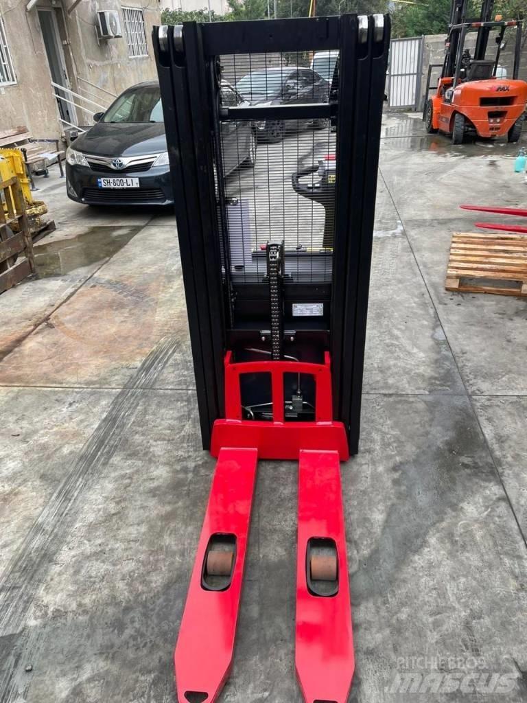 Hyster S 1.2 Yaya kumandali istif makinasi