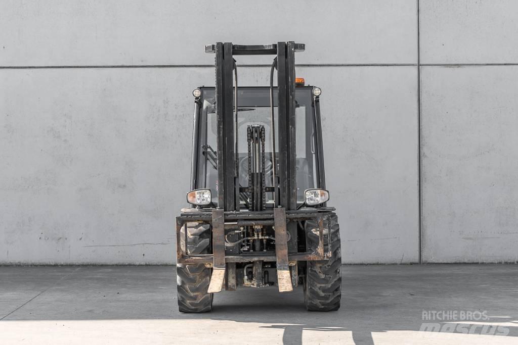 Manitou MC 25-4 Dizel forkliftler