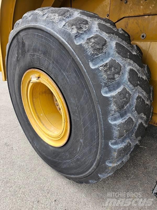 CAT 966K Tekerlekli yükleyiciler