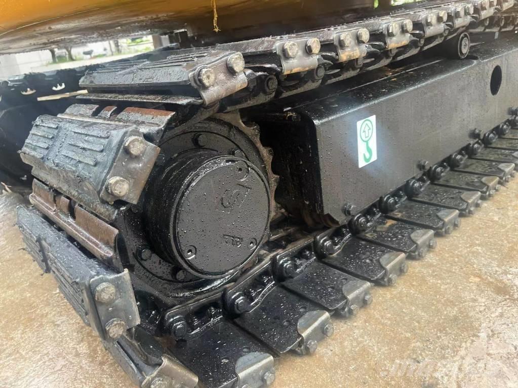 JCB 8050 Paletli ekskavatörler