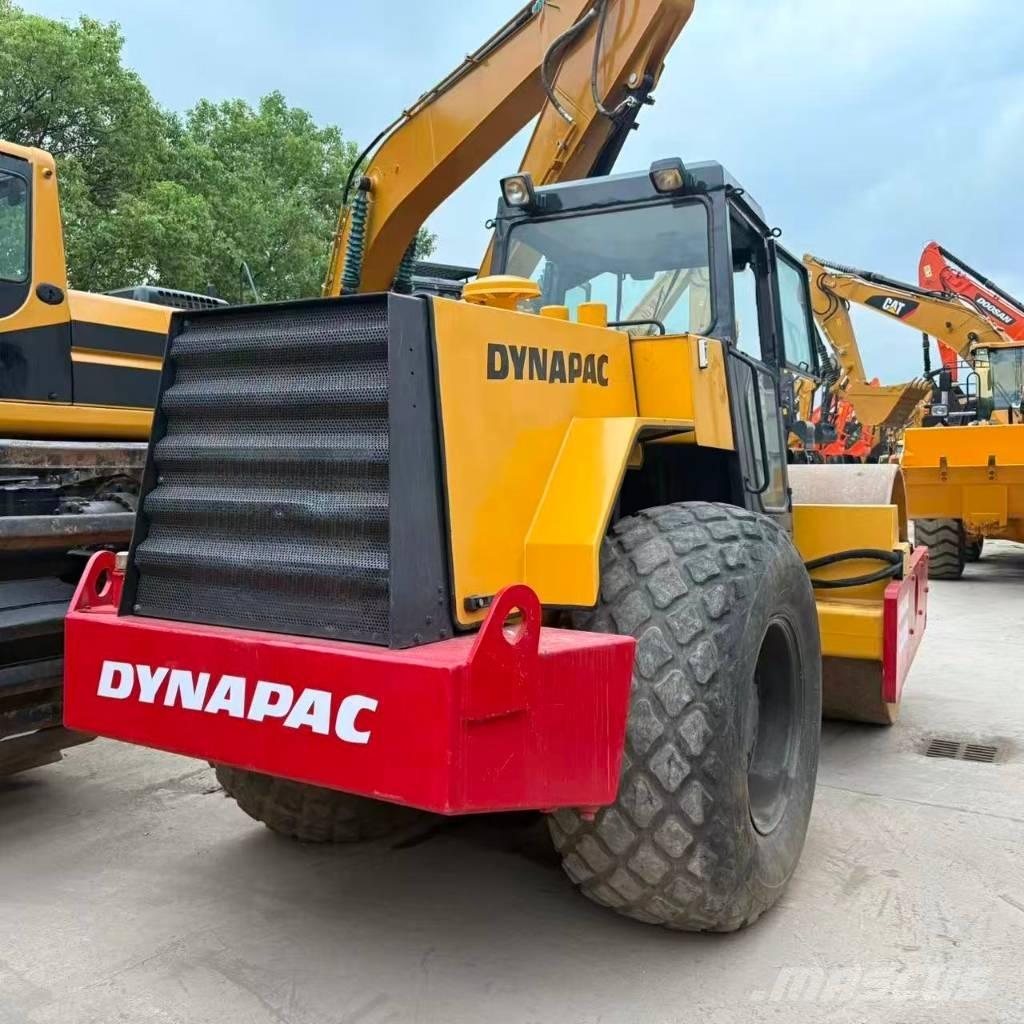 Dynapac CA 30 D Tek tamburlu silindirler