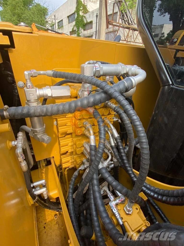CAT 307 E Paletli ekskavatörler