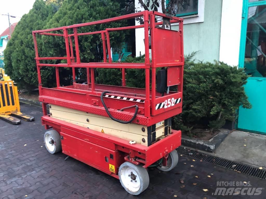 JLG 2030 F3    V-3409 Personel Platformları ve Cephe Asansörleri