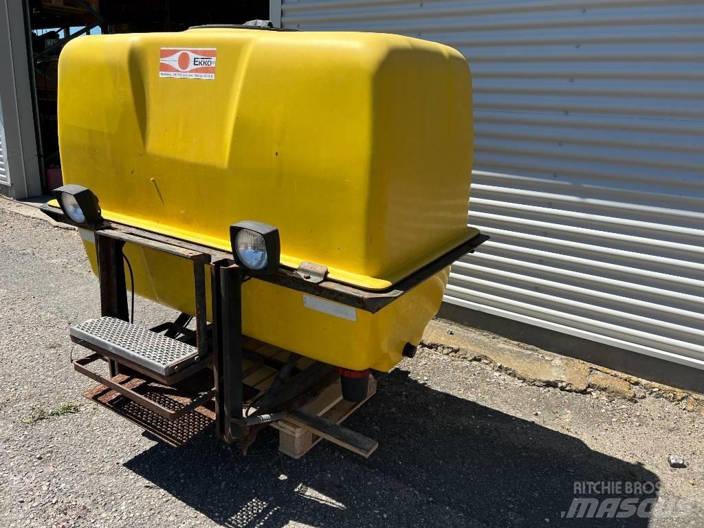 Ekko Front Tank Monte edilebilir pülverizatörler