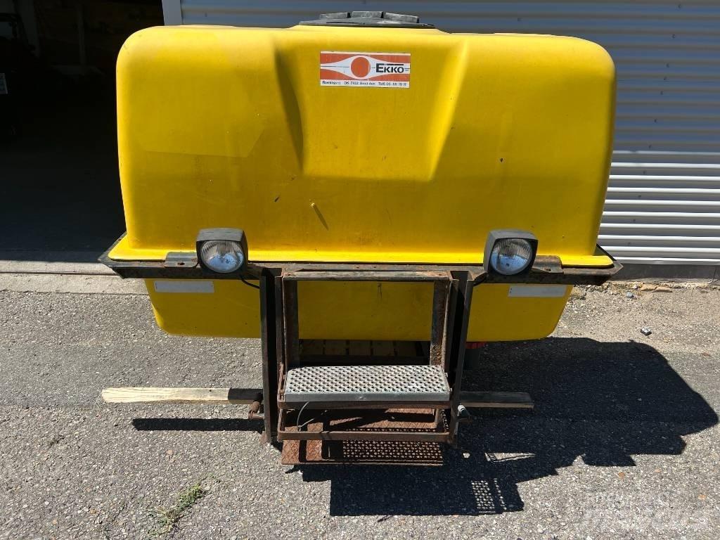 Ekko Front Tank Monte edilebilir pülverizatörler