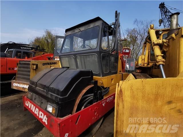 Dynapac CC421 Tek tamburlu silindirler
