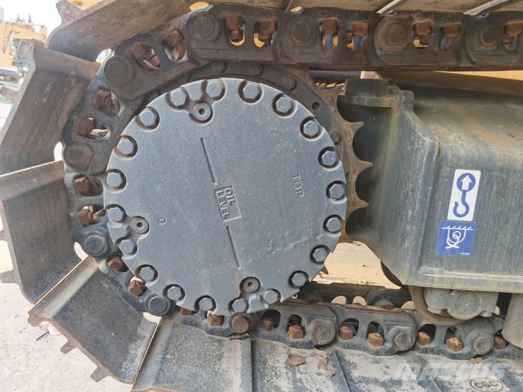 Komatsu PC 220-7 Paletli ekskavatörler