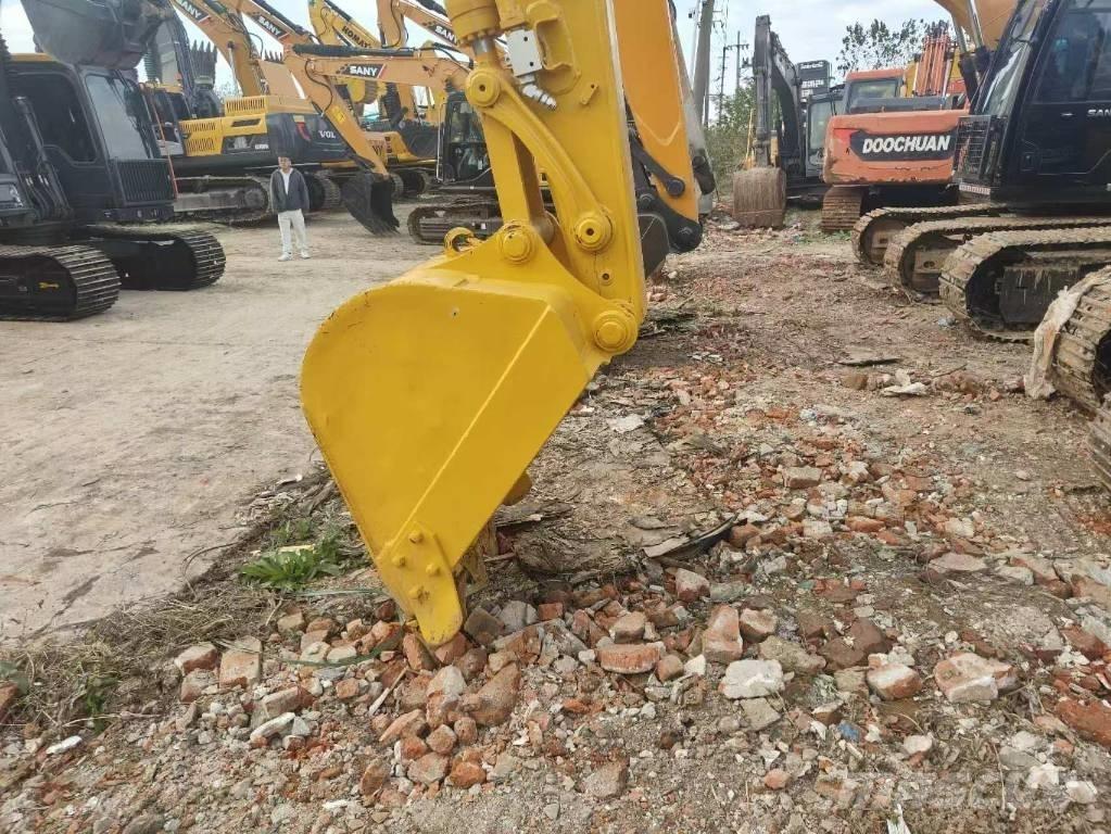 Komatsu PC 138 Paletli ekskavatörler