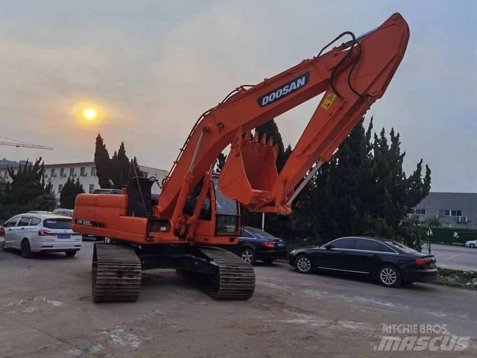 Doosan dx225 Paletli ekskavatörler