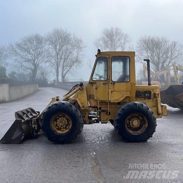 CAT 910 Tekerlekli yükleyiciler