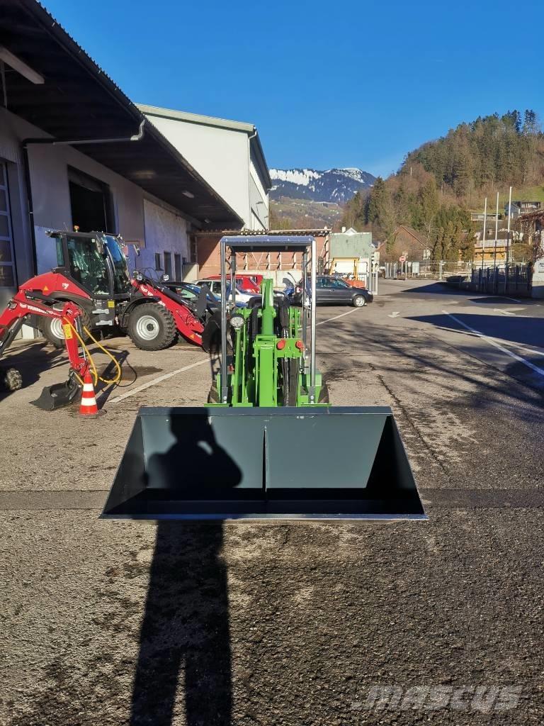 Striegel 160 YA Ön yükleyici ve kazicilar