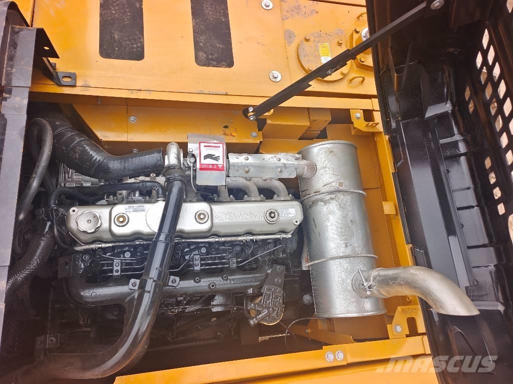 Sany SY 215 C Paletli ekskavatörler