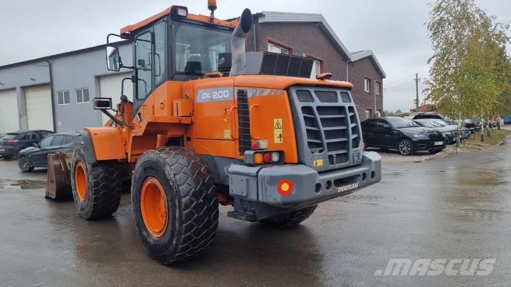 Doosan DL 200-3 Tekerlekli yükleyiciler