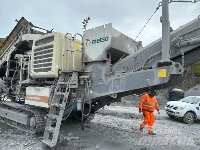 Metso LT 300 HP Gezer kırıcılar