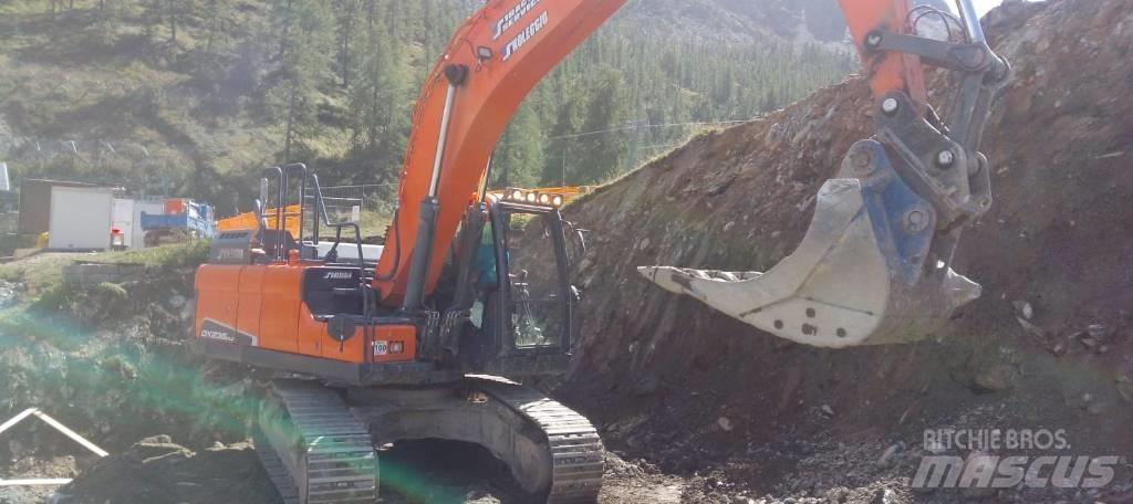 Doosan DX 235 Paletli ekskavatörler