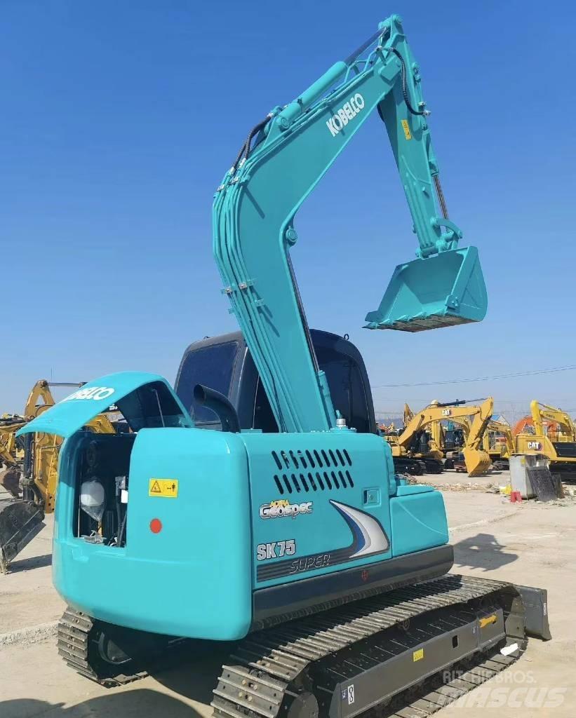 Kobelco SK 75 Paletli ekskavatörler