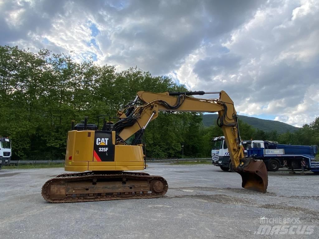CAT 325 FL CR Paletli ekskavatörler