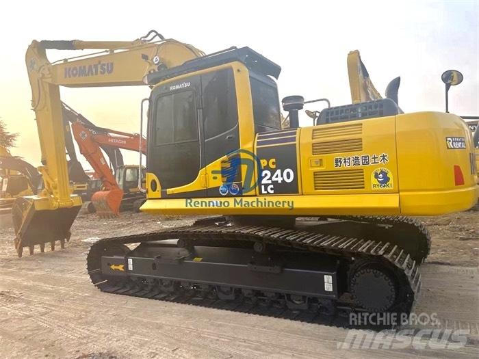 Komatsu PC 240 -8 Paletli ekskavatörler