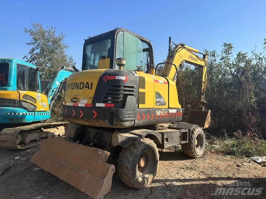 Hyundai R60W-7 Paletli ekskavatörler