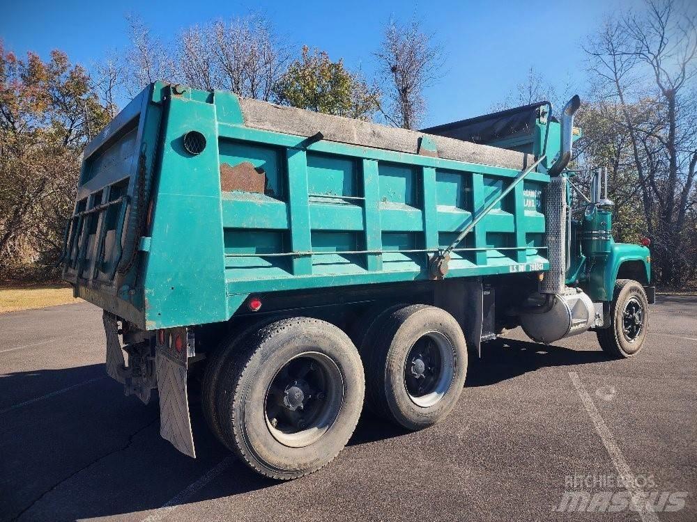 Mack 690S Damperli kamyonlar