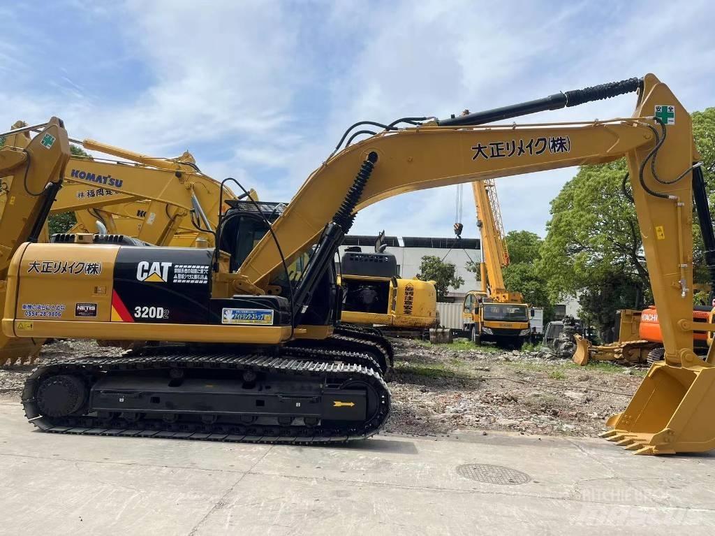 CAT 320 D2 Paletli ekskavatörler