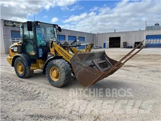 CAT 906M Tekerlekli yükleyiciler
