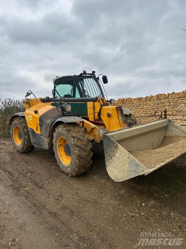 JCB 535-95 Paletli ekskavatörler