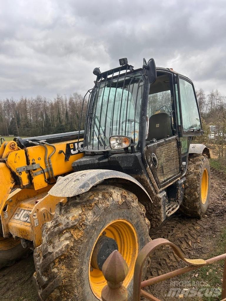 JCB 535-95 Paletli ekskavatörler
