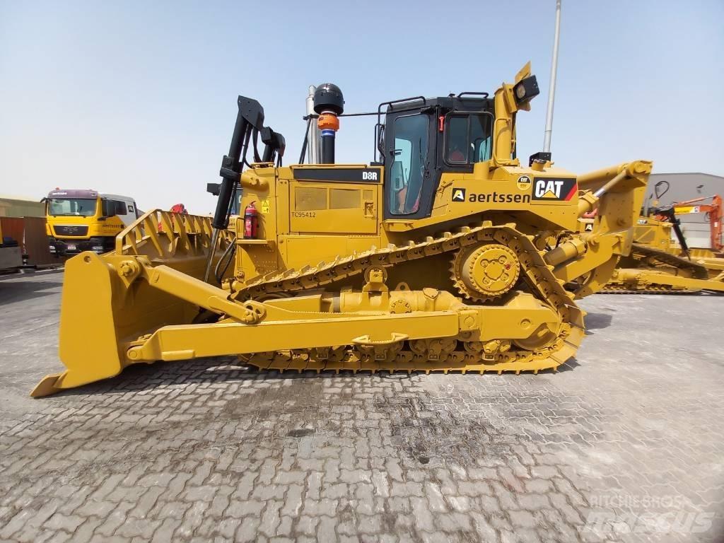 CAT D8R (Abu Dhabi) Paletli dozerler