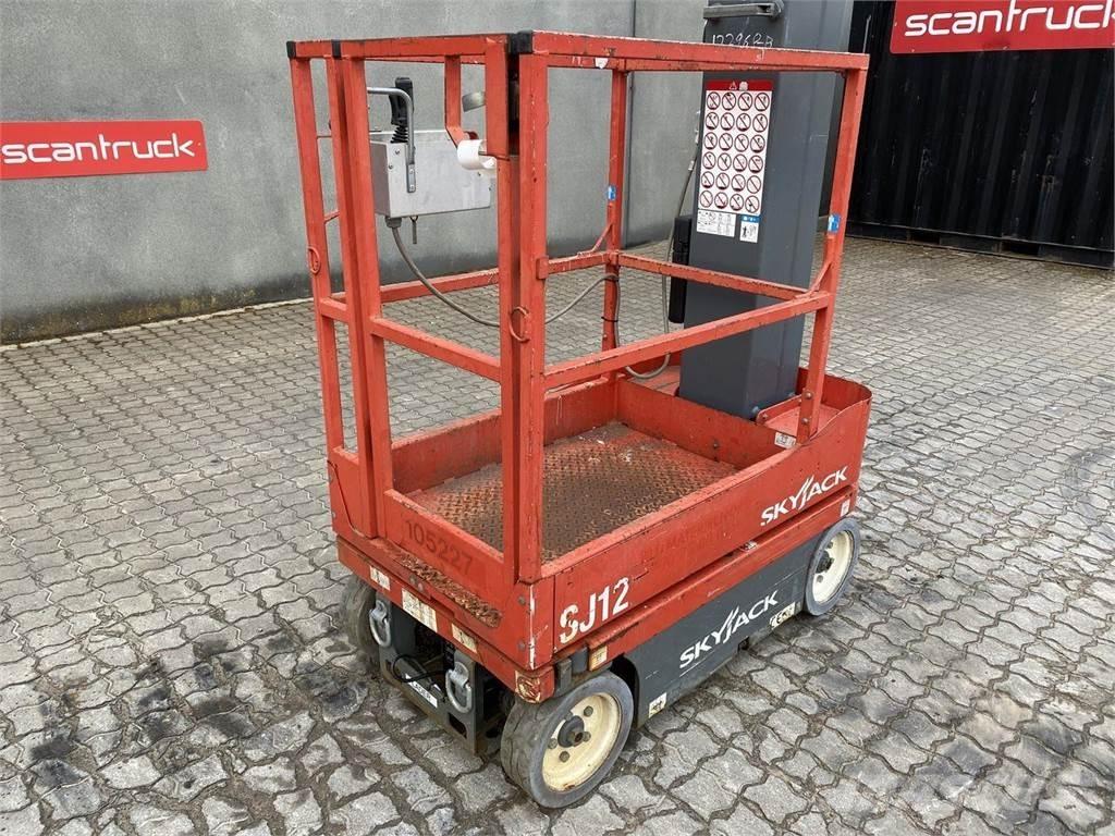 SkyJack SJ12 Personel Platformları ve Cephe Asansörleri