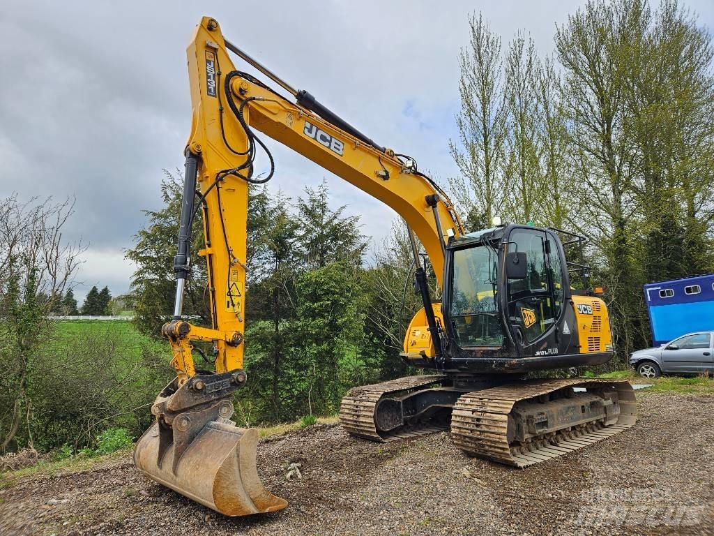 JCB JS 130 LC Paletli ekskavatörler
