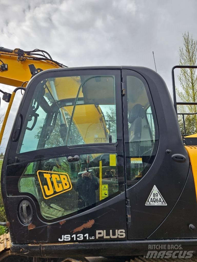 JCB JS 130 LC Paletli ekskavatörler