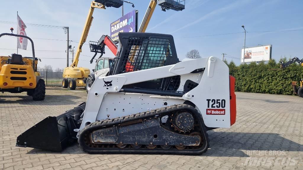 Bobcat T 250 Paletli yükleyiciler