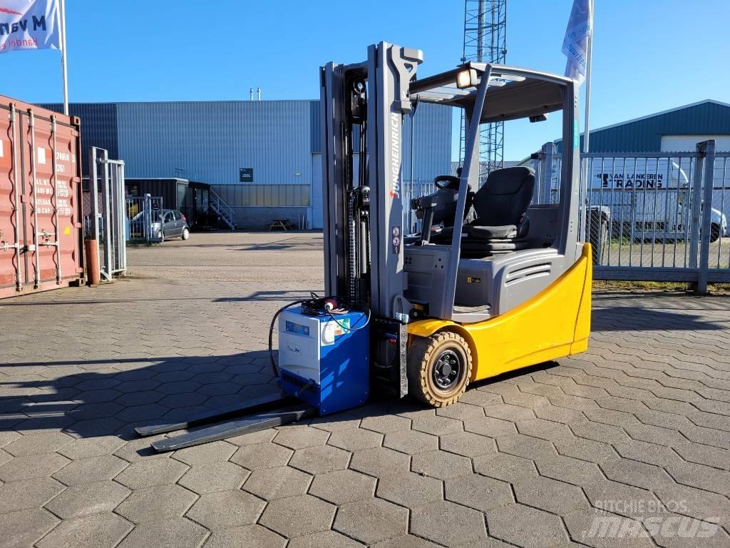 Jungheinrich EFG 216 Elektrikli forkliftler