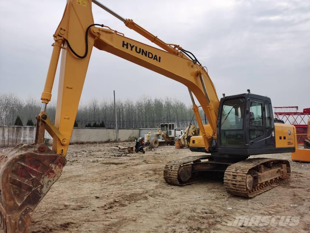 Hyundai R225LC-7 Paletli ekskavatörler