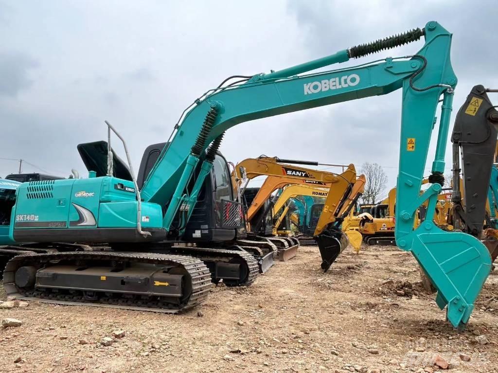 Kobelco SK140-8 Paletli ekskavatörler