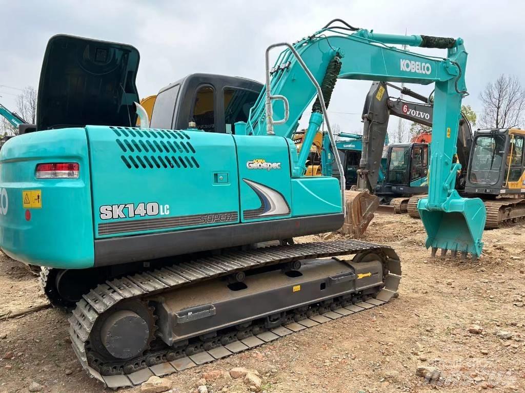 Kobelco SK140-8 Paletli ekskavatörler