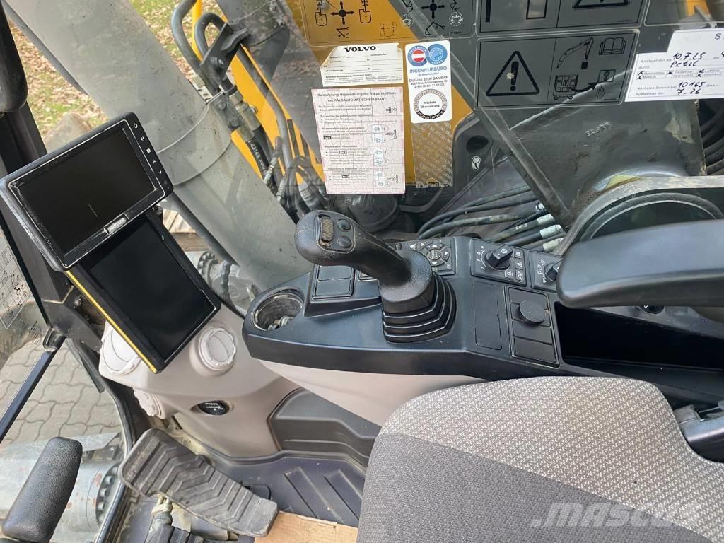 Volvo ECR 235 EL Paletli ekskavatörler