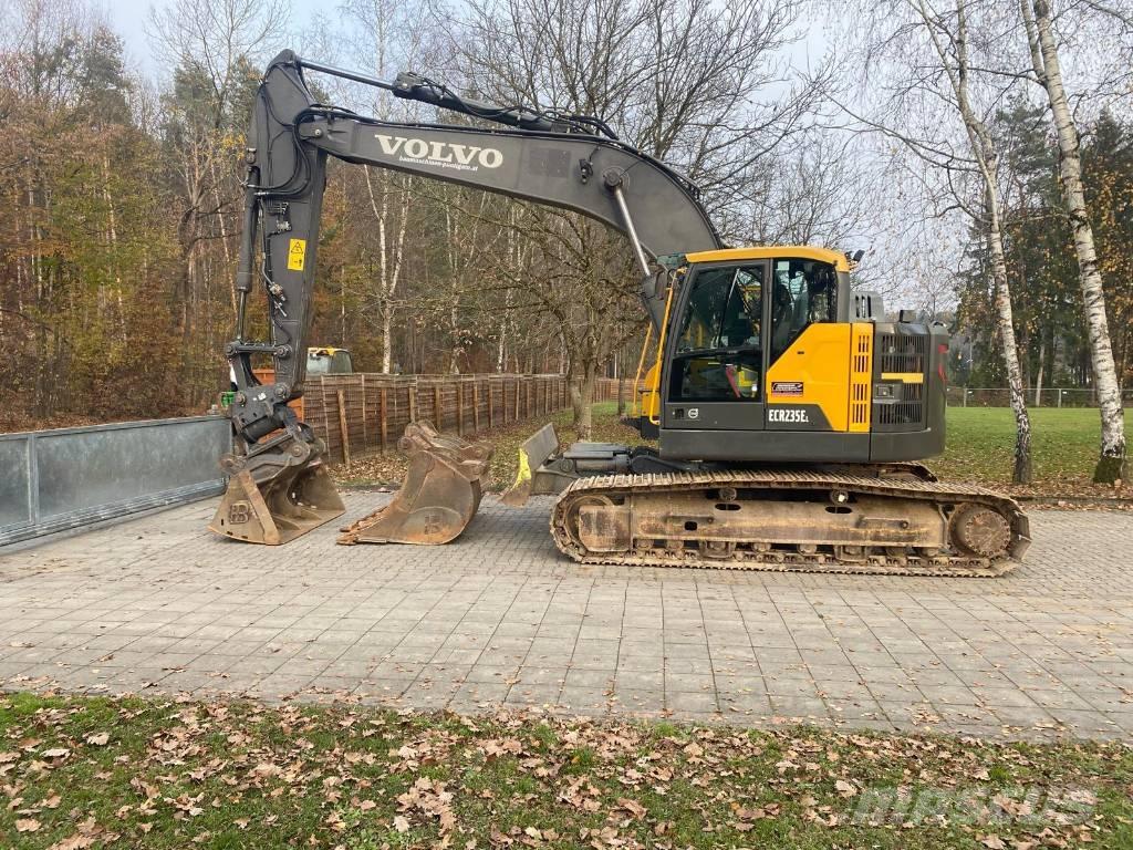 Volvo ECR 235 EL Paletli ekskavatörler