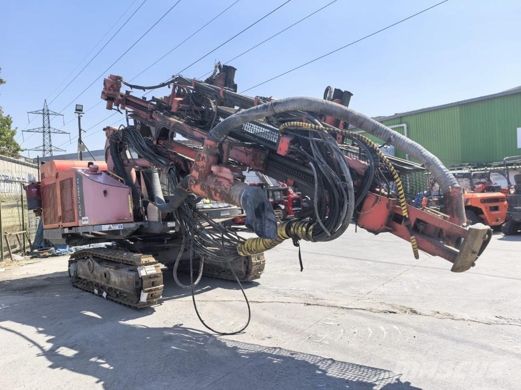 Sandvik DX 800 Sondaj kuleleri