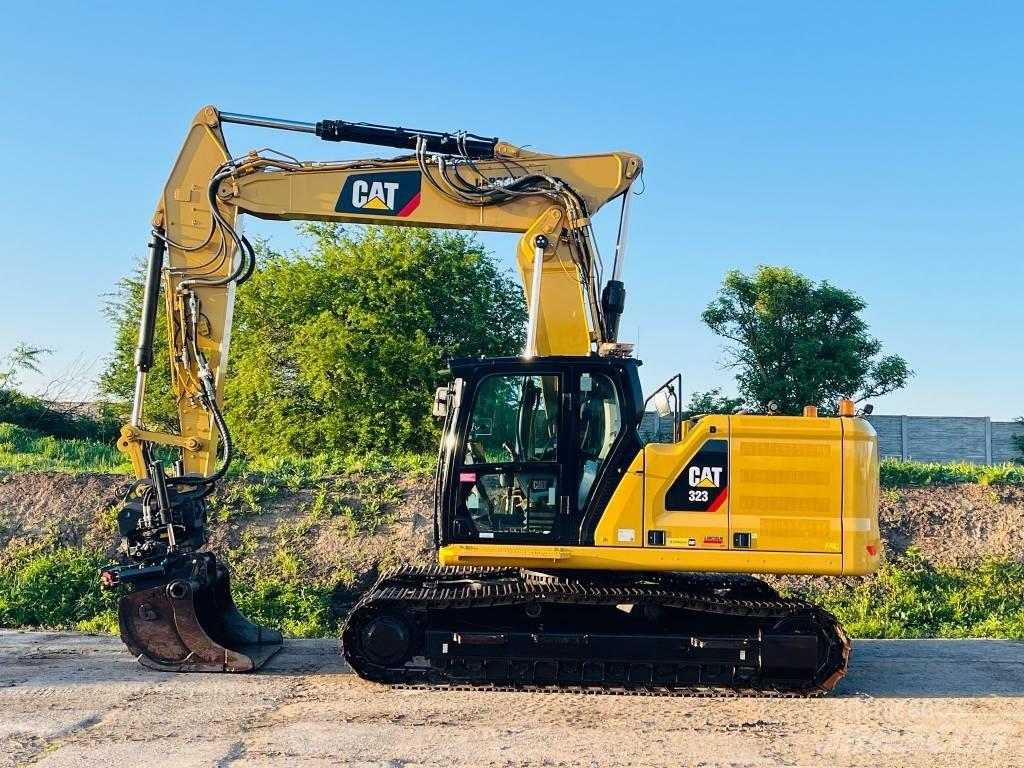 CAT 323 Paletli ekskavatörler
